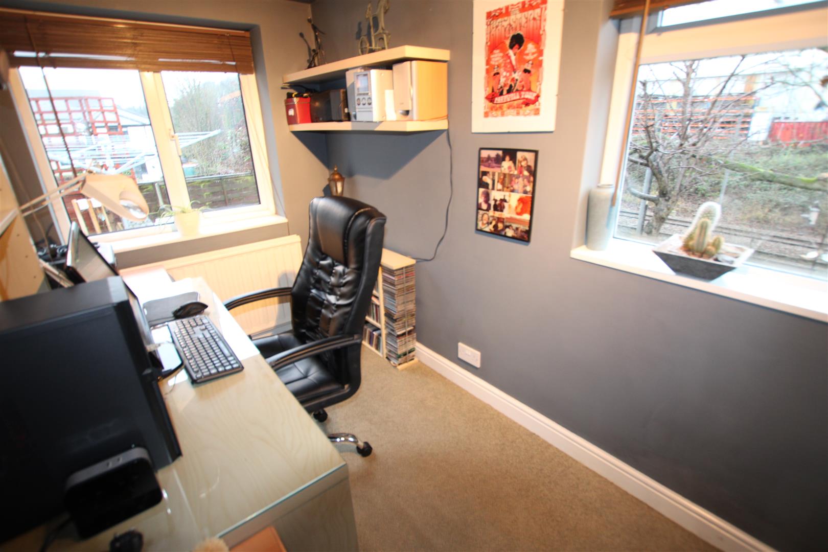 DINING ROOM/OFFICE